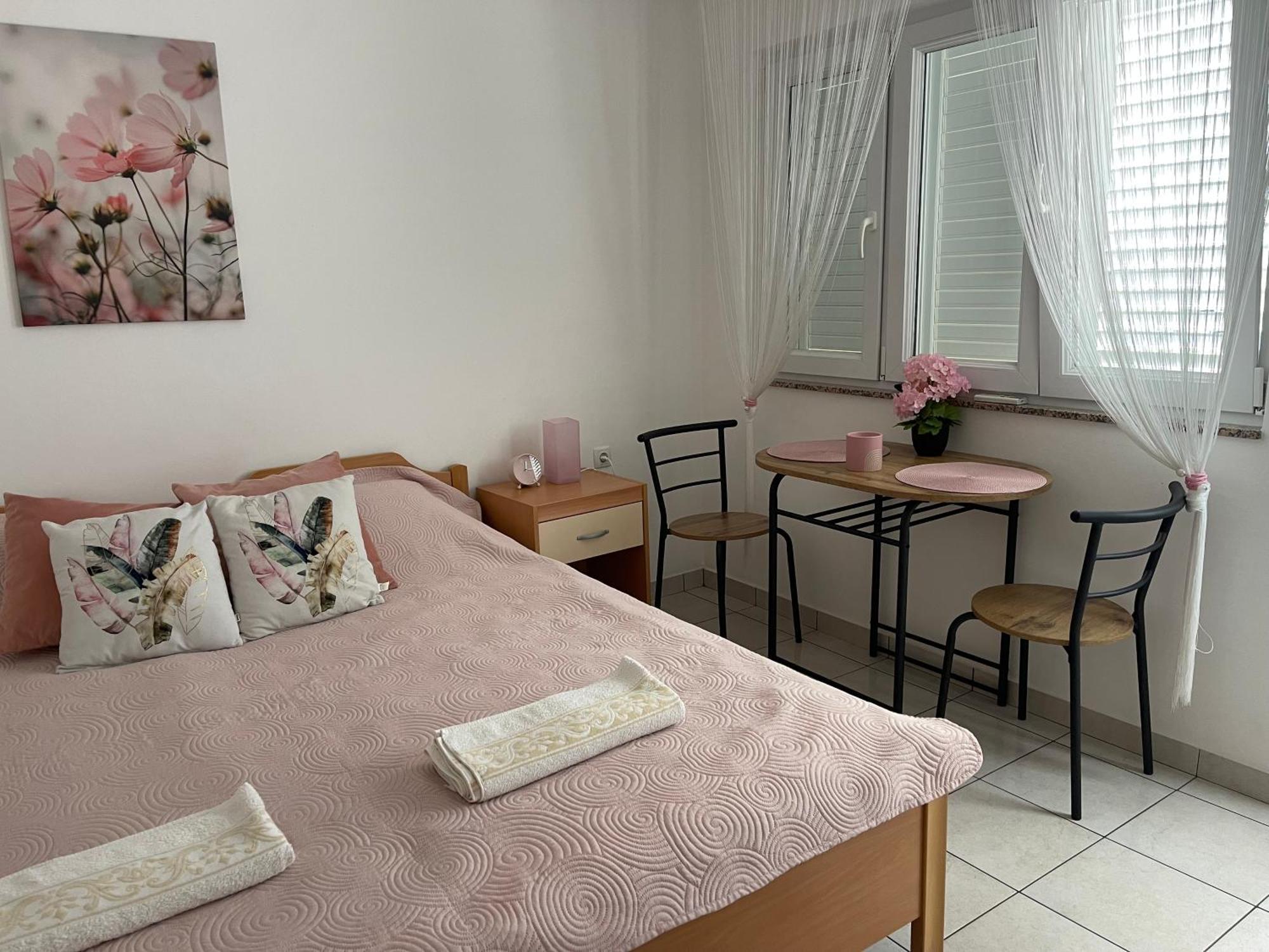 Rab Island Apartmets - Palit Rab Town Eksteriør bilde