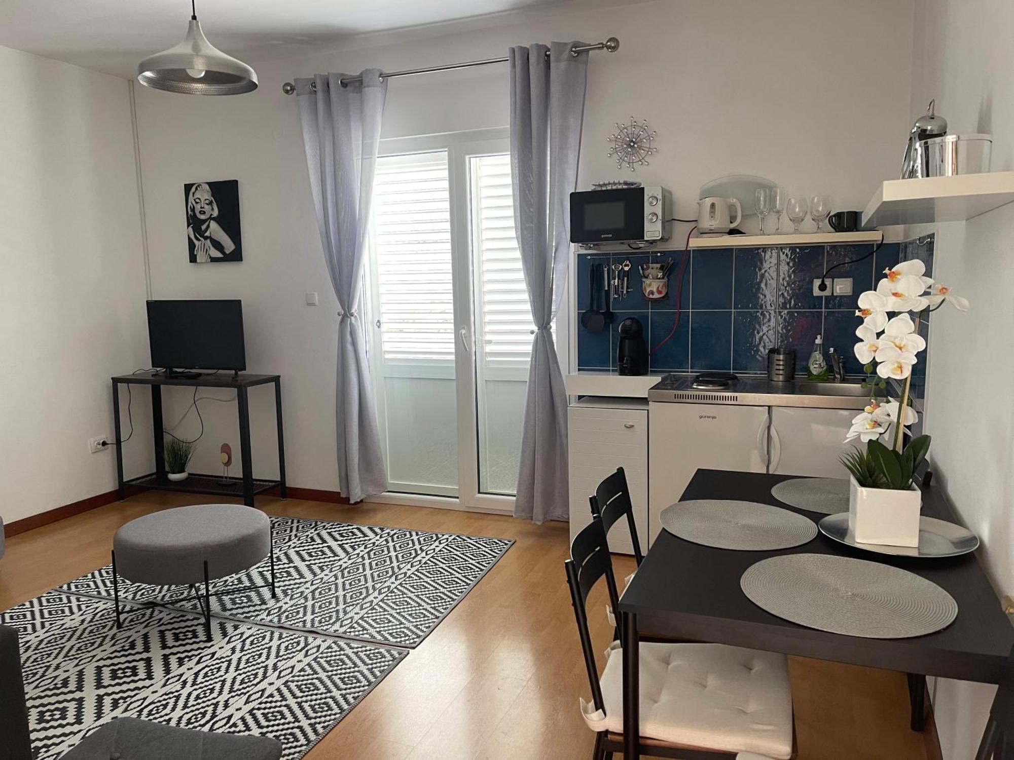Rab Island Apartmets - Palit Rab Town Eksteriør bilde